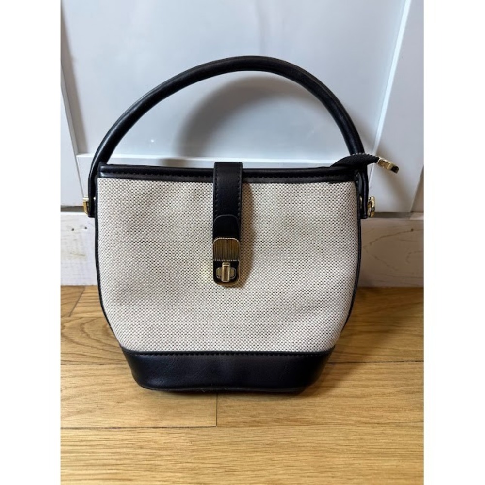 Small Crossbody Bucket Bag Old Money PU Leather Shoulder bag Preppy Cream Black